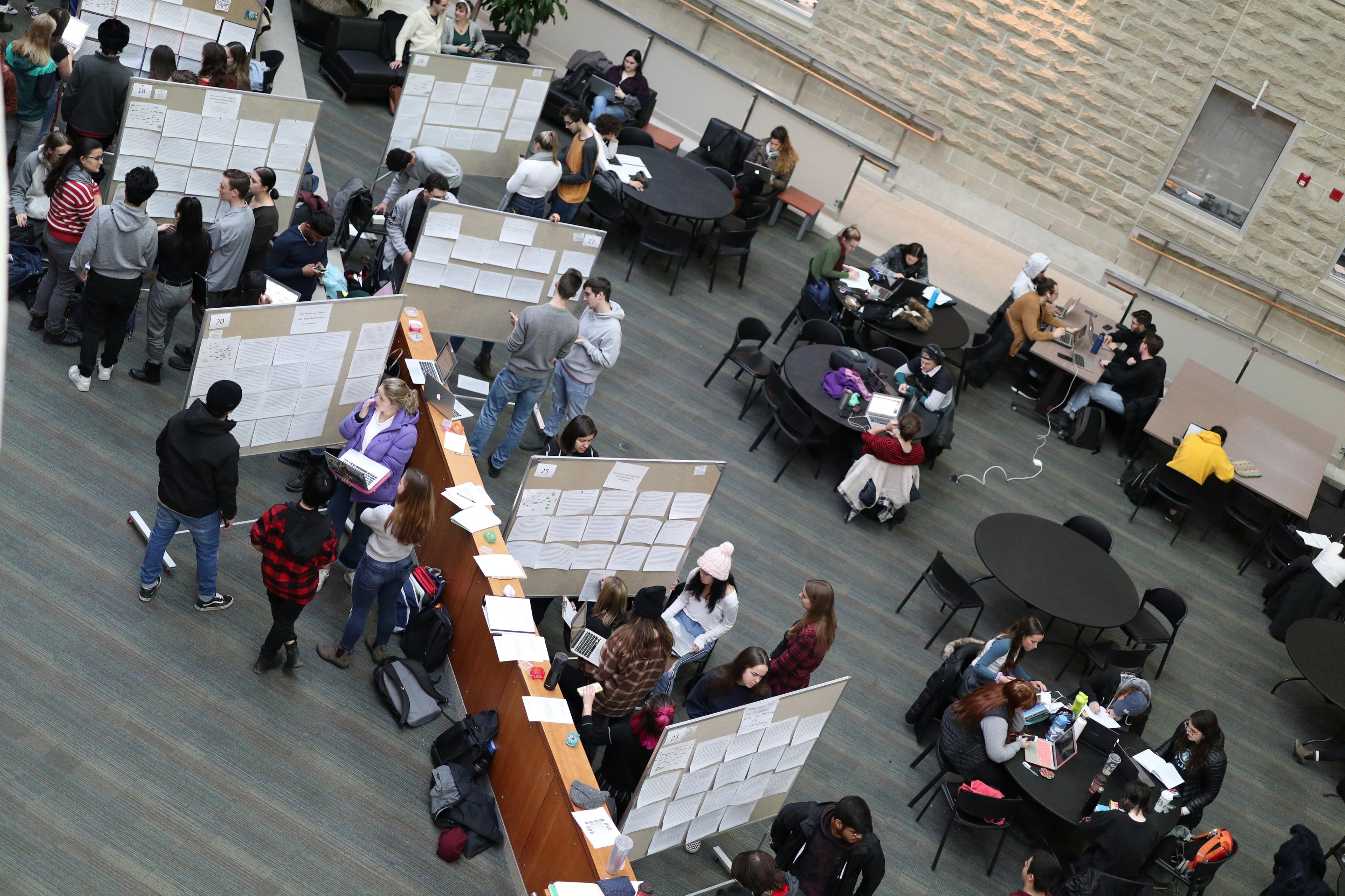 Students clubs gather in SSC atrium