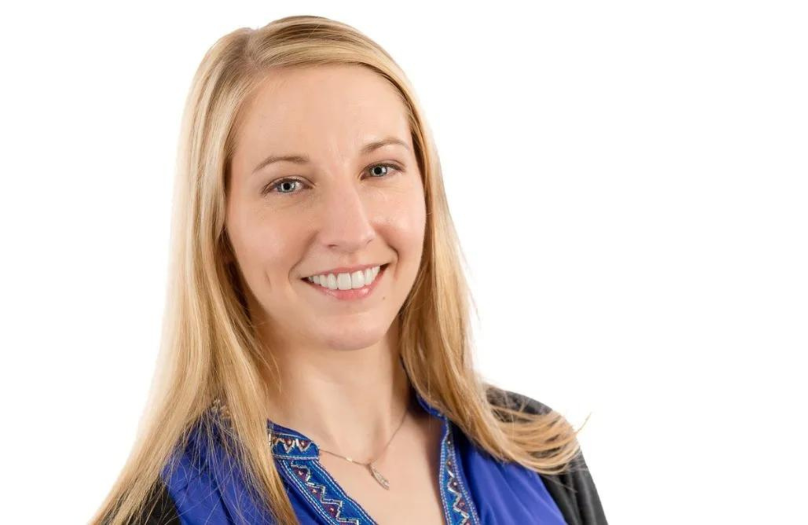 Headshot of Lorna Deeth