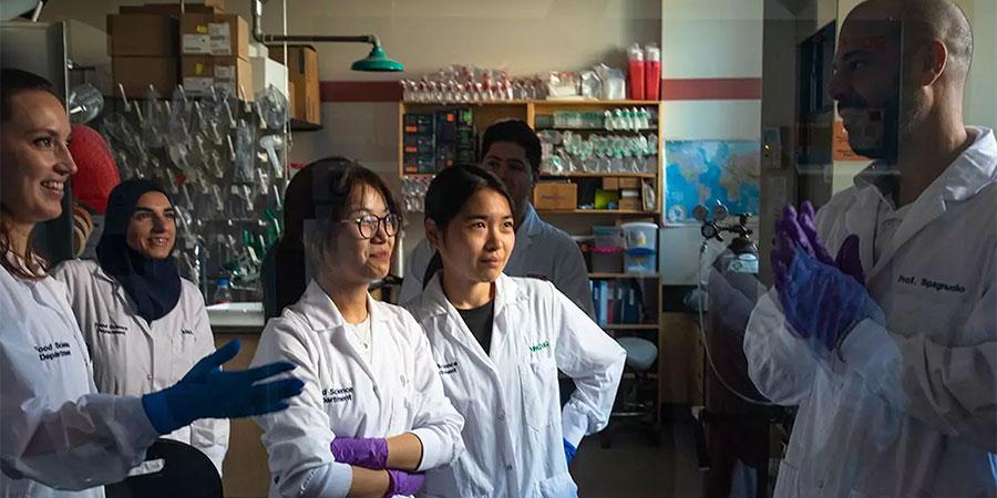 student in a food lab at U of G