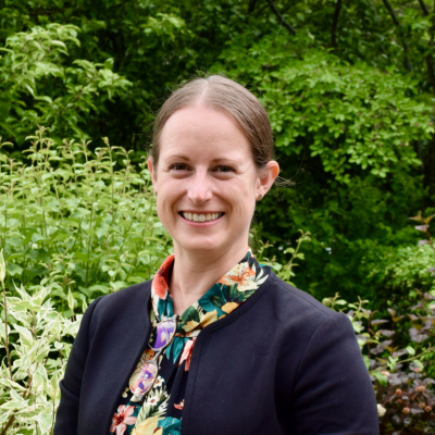 Headshot of Kristin Lennan