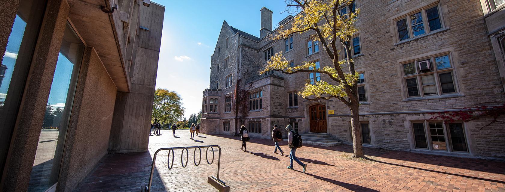 Walkway between Johnston Hall and Mackinnon.