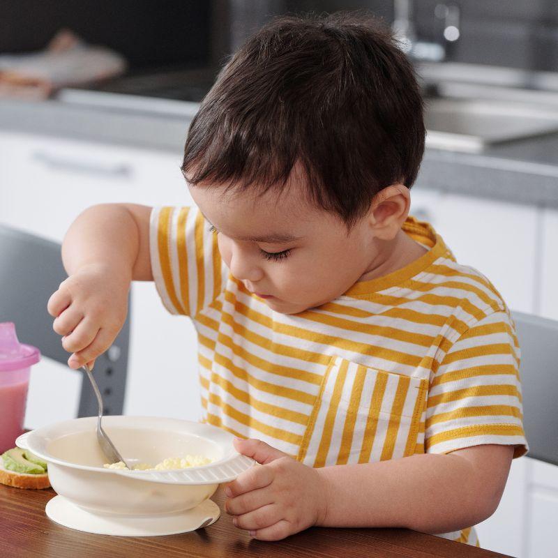 Child eating cereal