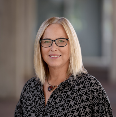 headshoot of Claire Alexander on campus