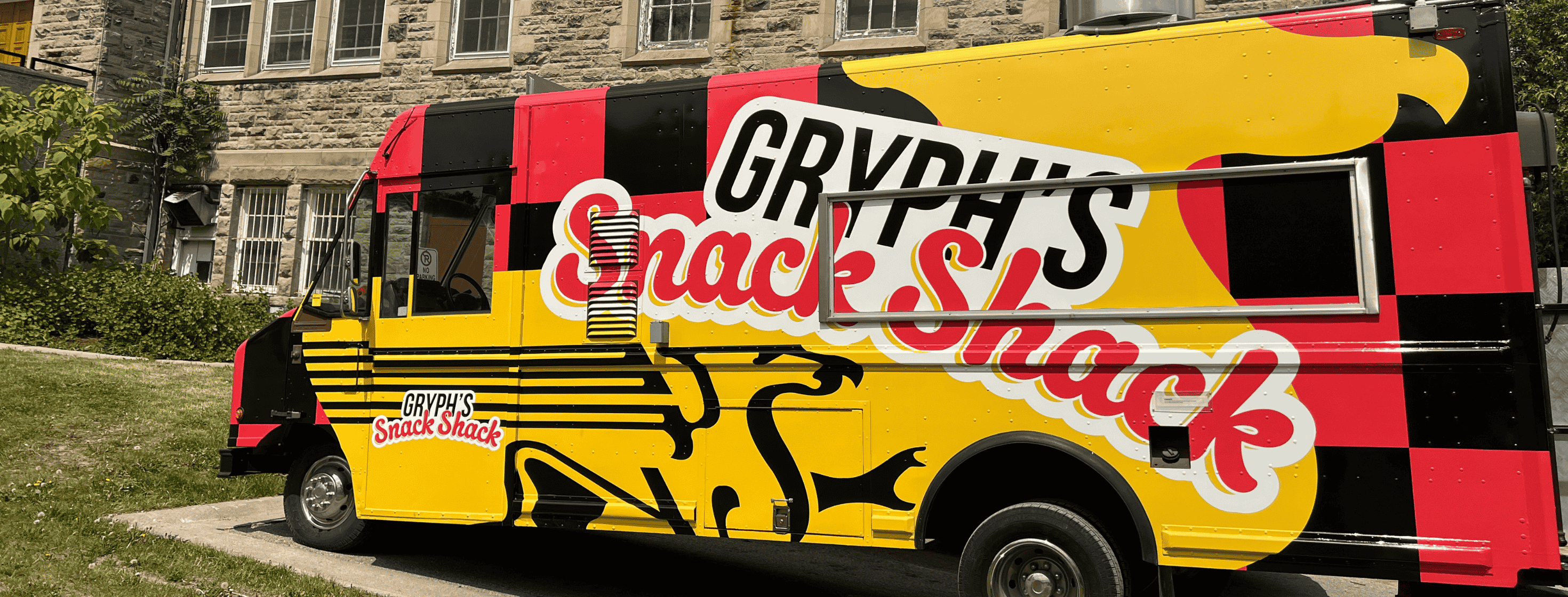 Gryph's Snack Shack Food Truck in front of Creelman Hall