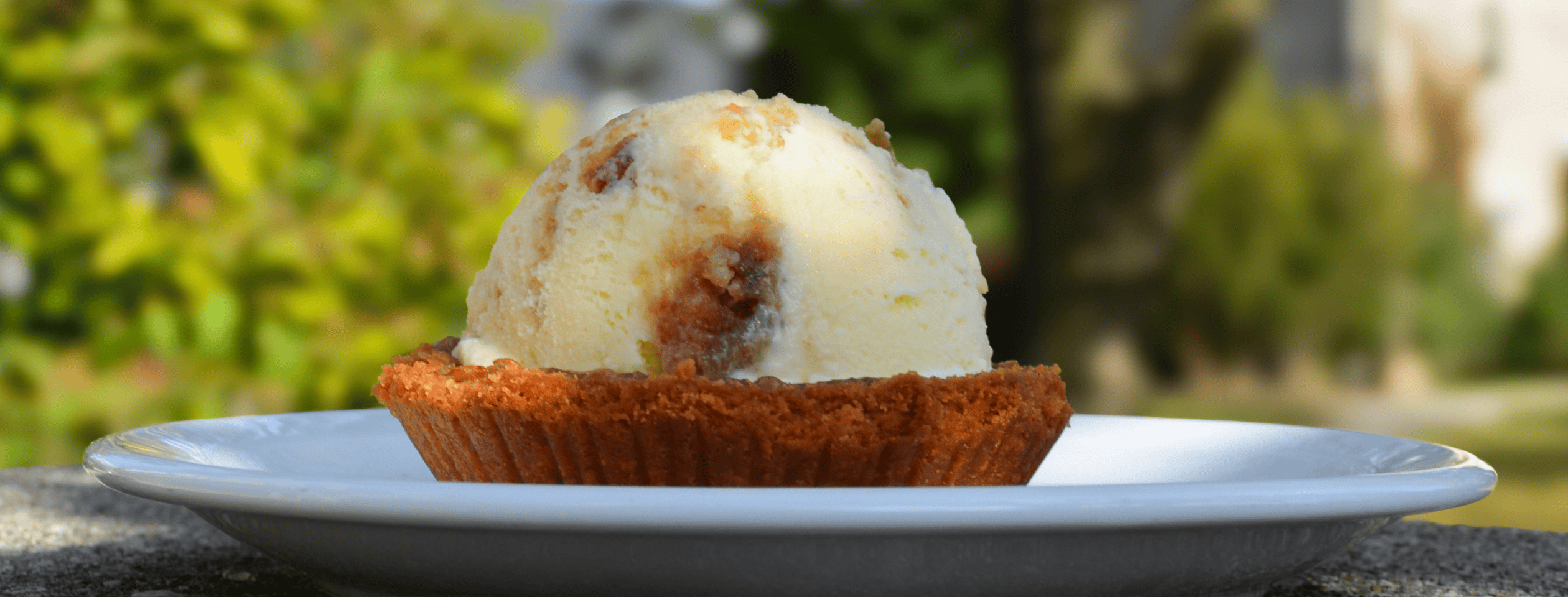 butter tart with ice cream