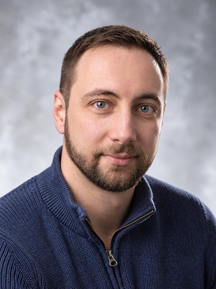 Headshot of Bogdan Bunescu