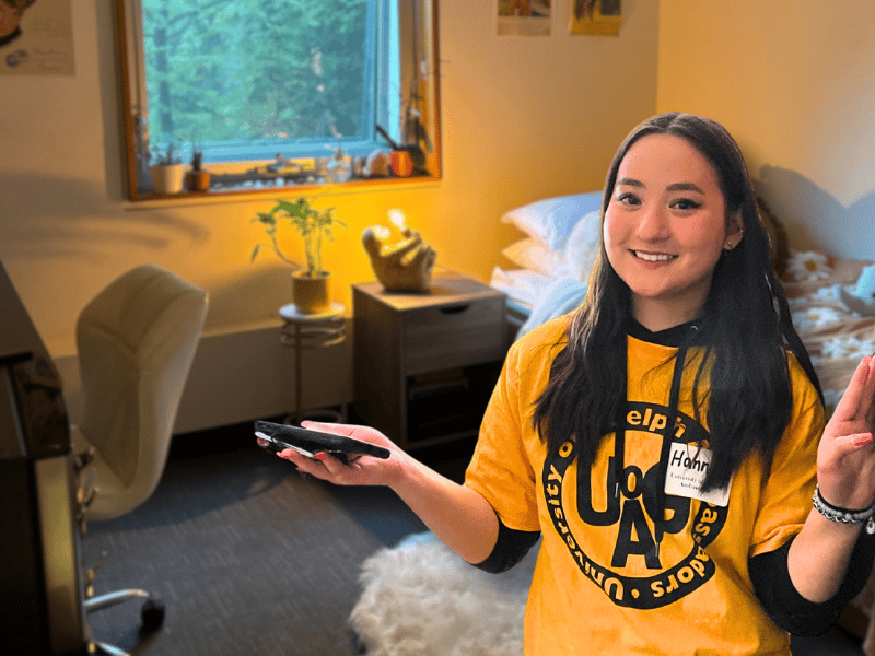 Residence ambassador in their residence room